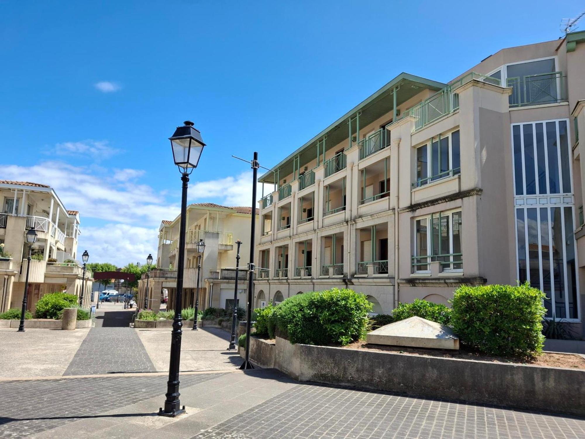 Appartement Avec Piscine, Tennis & Balcon, Centre-Ville Chatelaillon-Plage, 6 Pers, 2 Ch - Fr-1-706-17 Exteriér fotografie